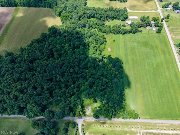 Wayland Rd, Diamond, OH 44412