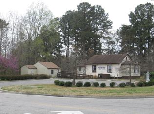 1712 Wilroy Rd, Suffolk, VA 23434