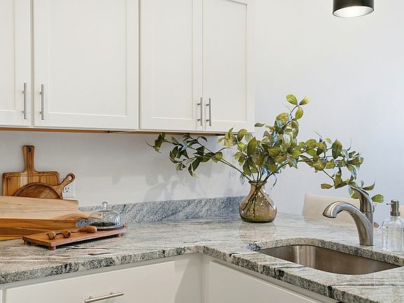 5th image of 10 Water St #7