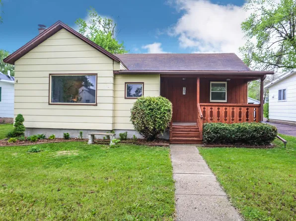 107 8th Ave SW, Aberdeen, SD 57401