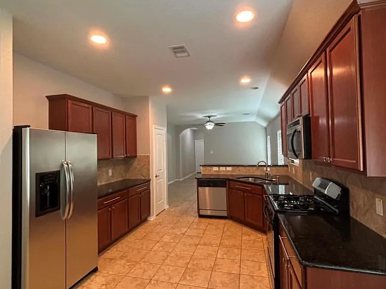 1707 Hickory Burl Ln — Photo 3