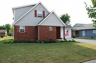 1st image of 11 Bear Dr