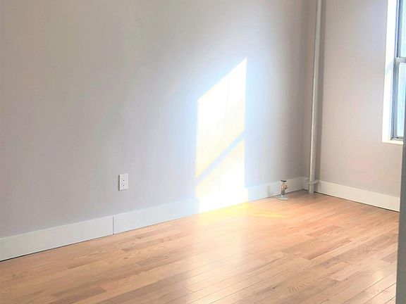 2nd image of 20 W 190th St Floor 2