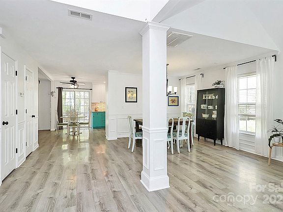 3rd image of 1432 Deer Forest Dr