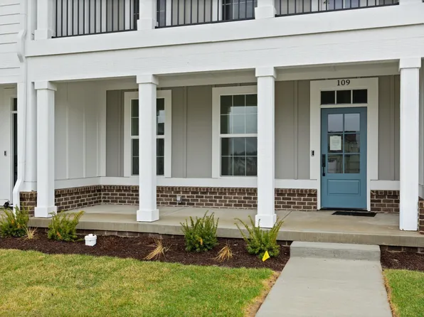 109 Parkerwood Ln, West Lafayette, IN 47906