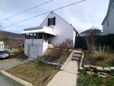 211 7th St, Coaldale, PA, 18218