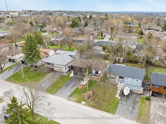 3rd image of 20 Carol Rd