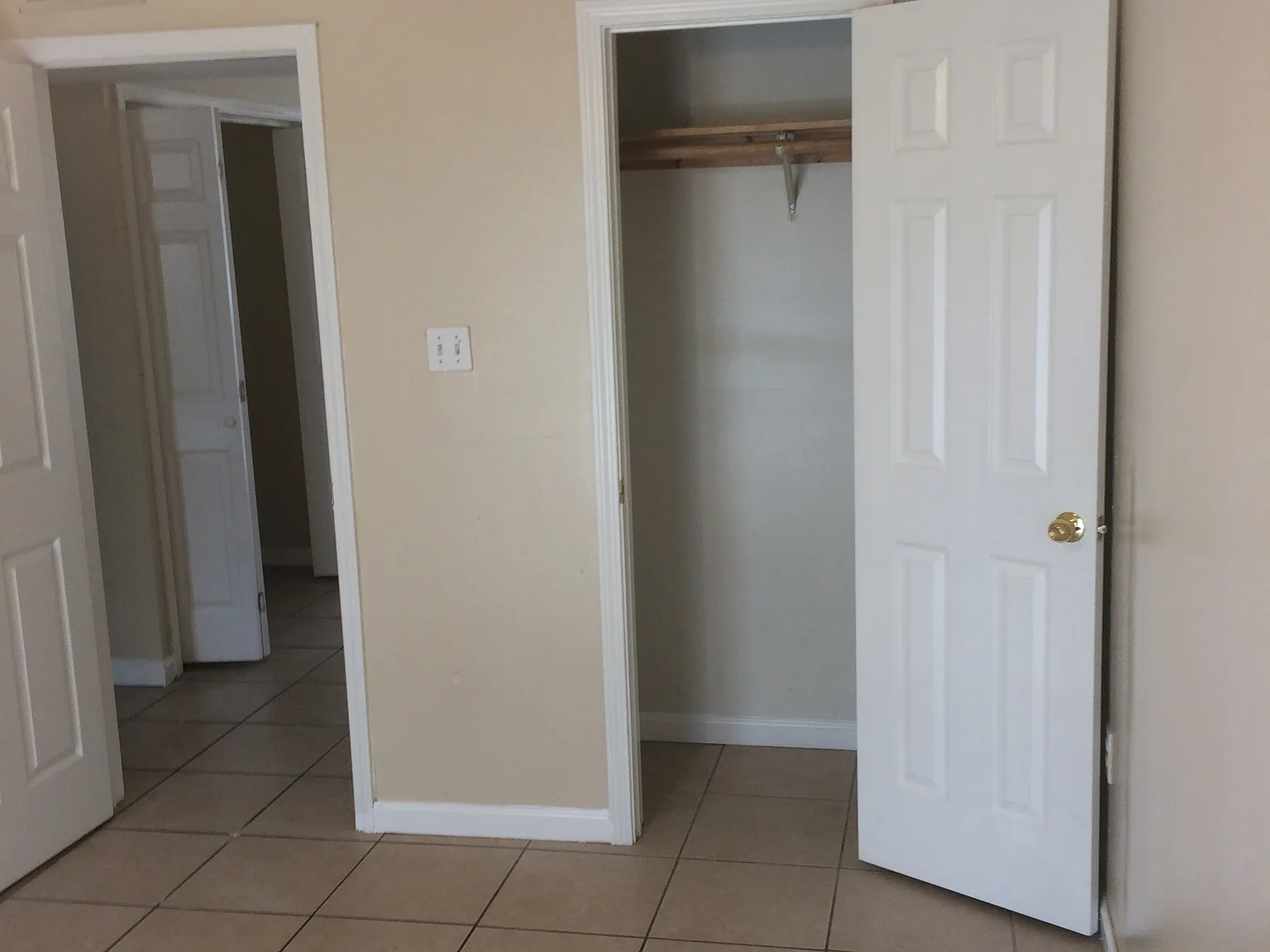 2 bed, 900 sqft, $1,100 — Photo 4