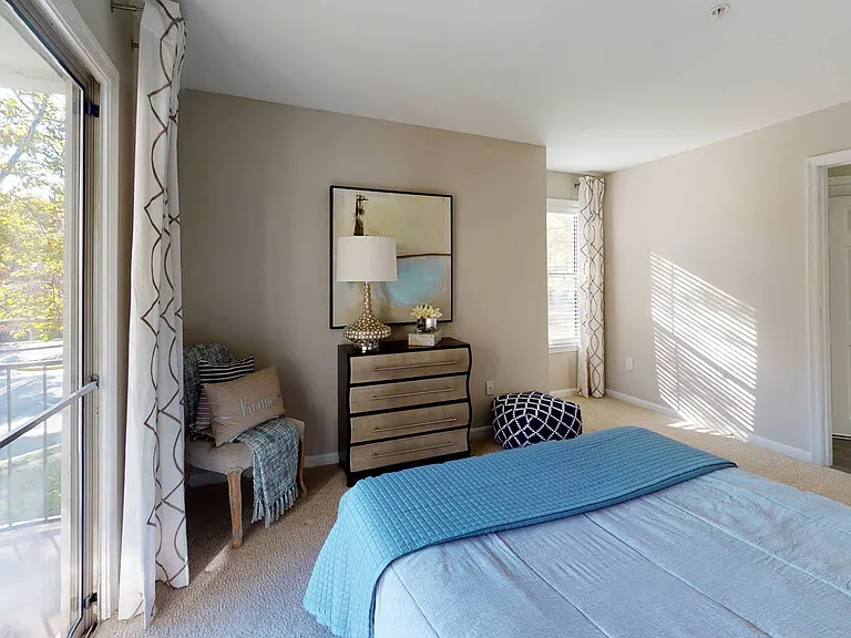 Heritage at Waters Landing — Photo 7