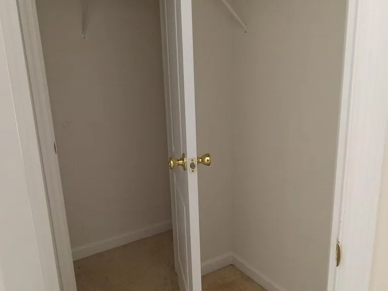 15309 Markham Dr — Photo 25