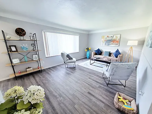 Smartland Lee-Mustang Apartments Photo 1