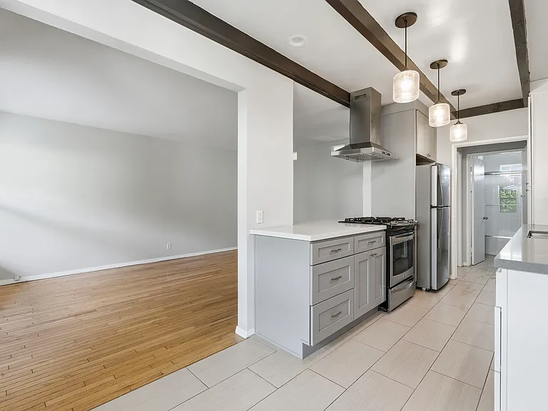 707 Pine St #5 — Photo 6