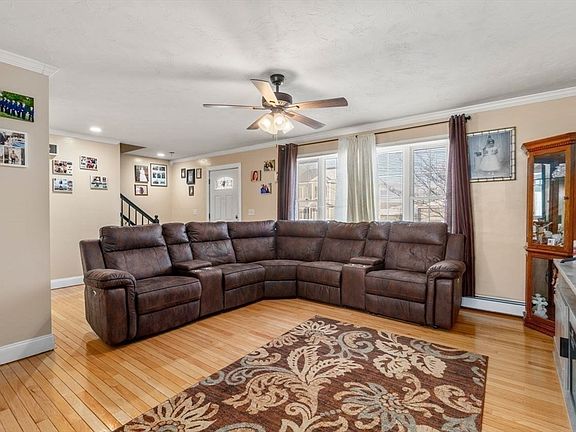 4th image of 231 Lapham St