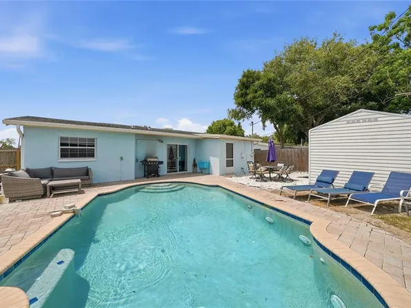 10437 52nd Ave N, Saint Petersburg, FL 33708