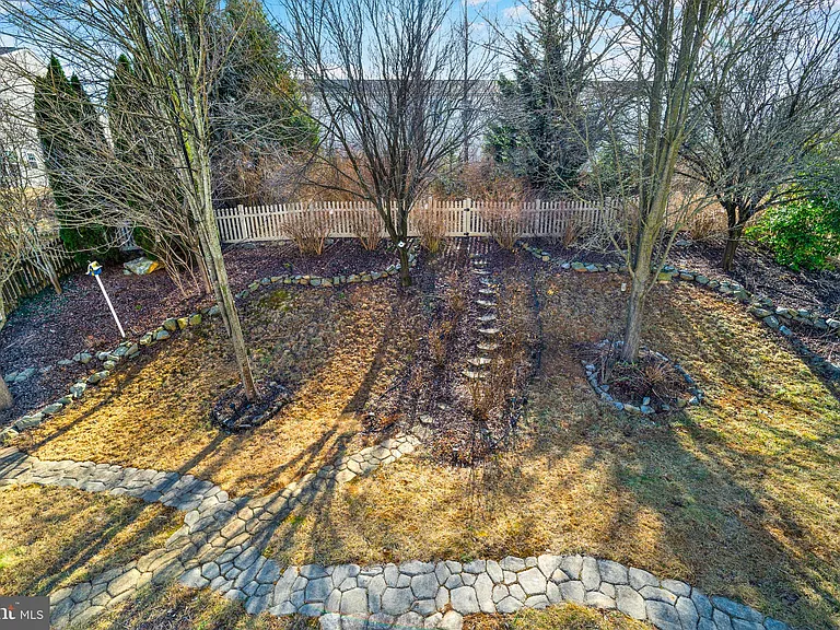 533 Rubens Cir — Photo 77
