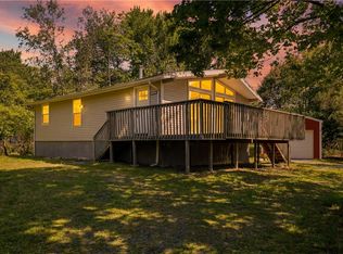 2327 Doe Dr, Long Pond, PA 18334