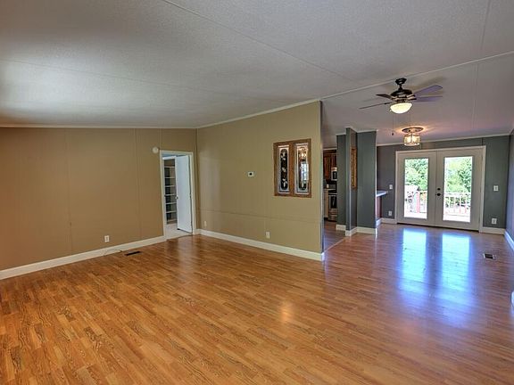 3rd image of 513 Morrison Cir