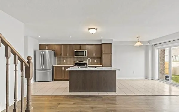 7765 Redbud Lane Niagara Falls Ontario L2H3S2 — Photo 4