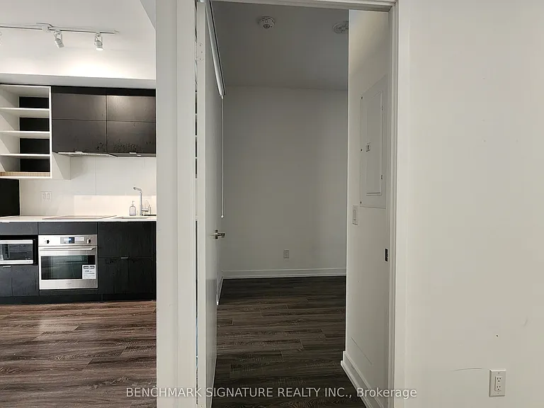 20 Edward St #2512 — Photo 6