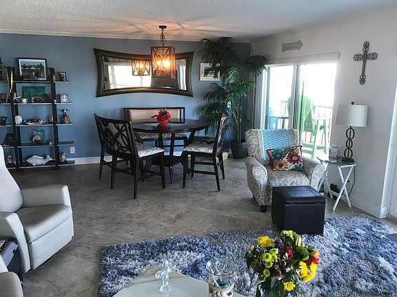 3rd image of 424 Mariner Dr #424