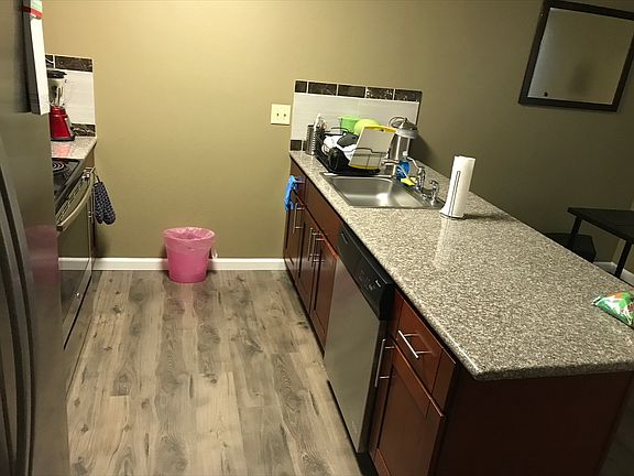 5th image of 915 Snowberry Ct