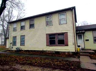104 E Fulton St, Polo, IL 61064