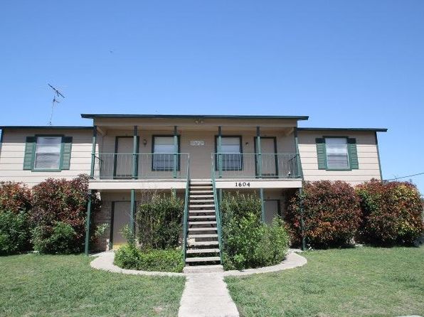1604 Cedarhill Dr APT B