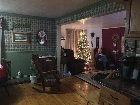 4th image of 1097 Mackinac Ave