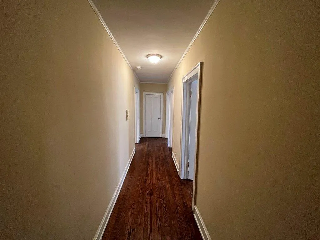 1114 Maple Ave — Photo 2