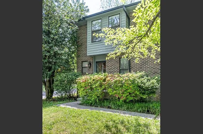 605D Idlewood Ln — Photo 8