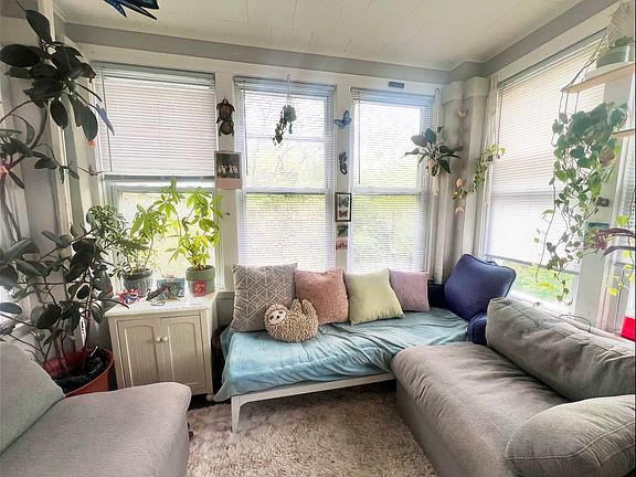 4th image of 6248 N Wayne Ave APT 2