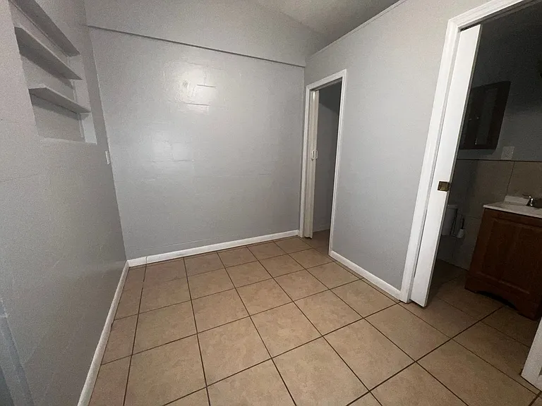 8362 Cristobal Cir #B — Photo 7