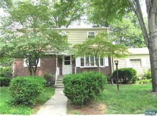 229 Irvington Rd, Teaneck, NJ 07666