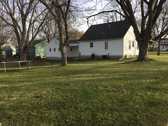 2nd image of 414 Hillhaven St