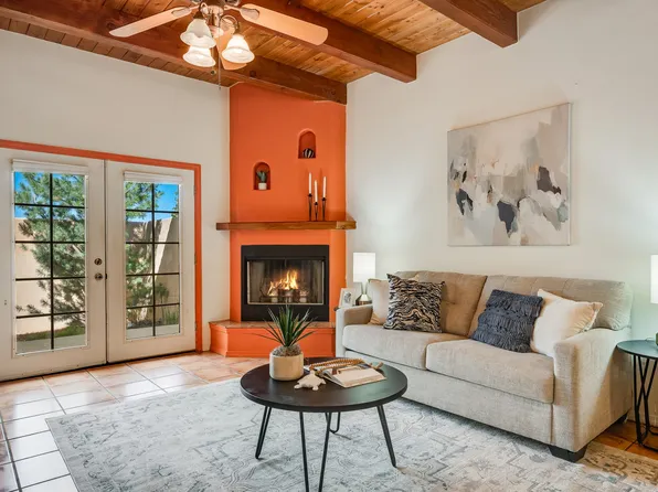 1222 Senda Del Valle APT B, Santa Fe, NM 87507