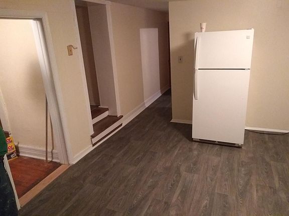 3rd image of 1245 Western Ave APT 2D