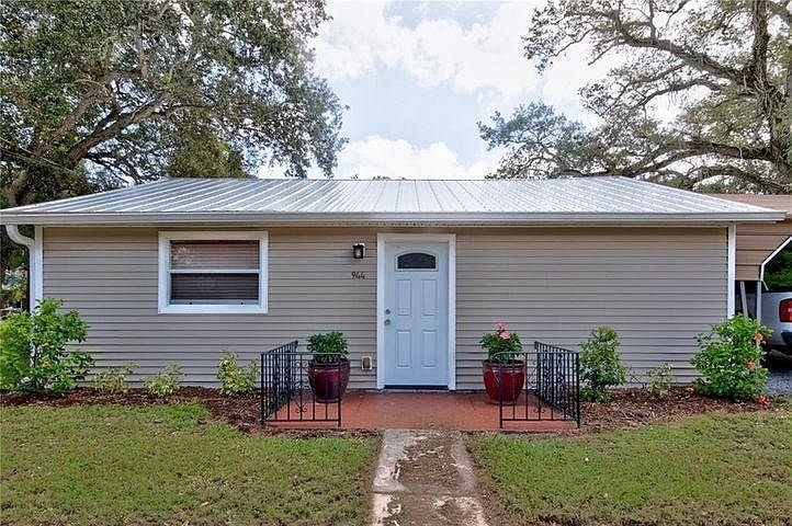 1st image of 944 Louisiana Ave