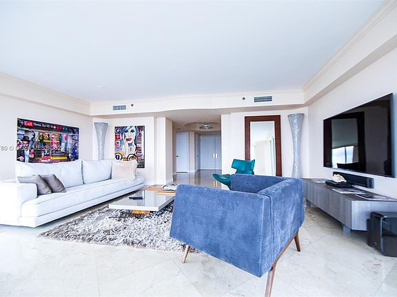 2nd image of 19333 Collins Ave