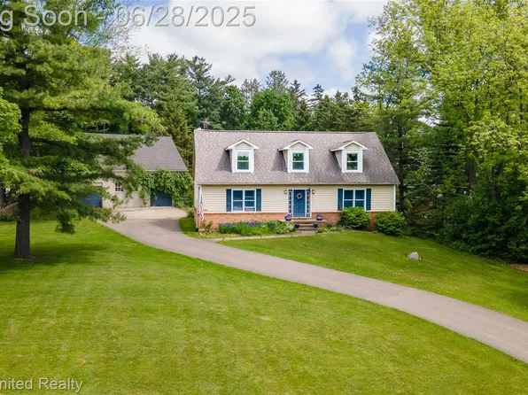 6350 Waterford Hill Ter, Clarkston, MI 48346