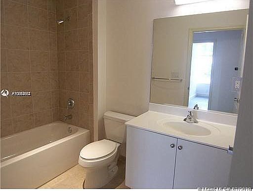 4th image of 111 E Flagler St APT 501