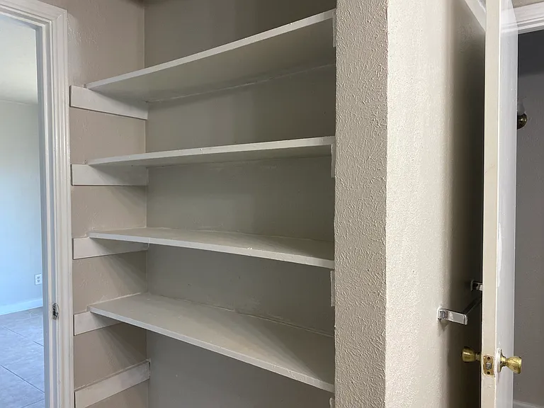 2425 Limestone Dr — Photo 17