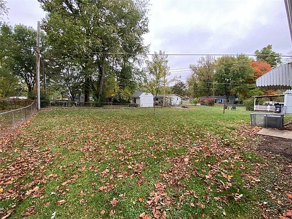 3rd image of 420 Seminole Dr