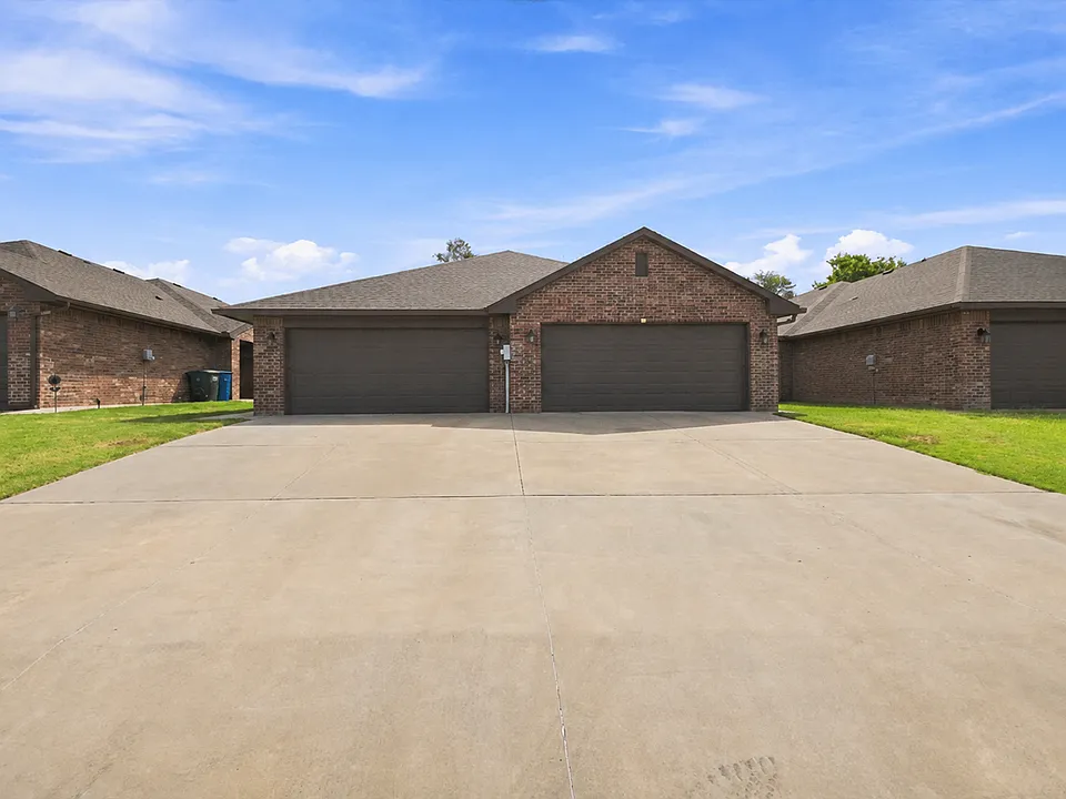 404 Chalk Hill Ct