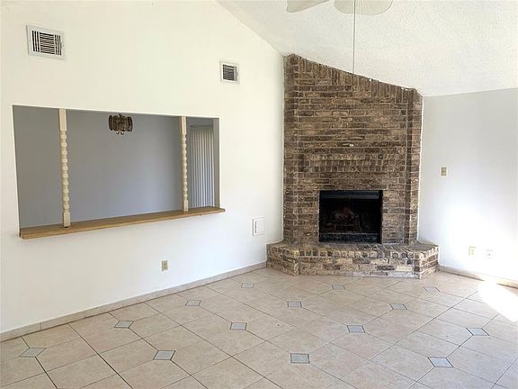 2nd image of 21026 Settlers Valley Dr