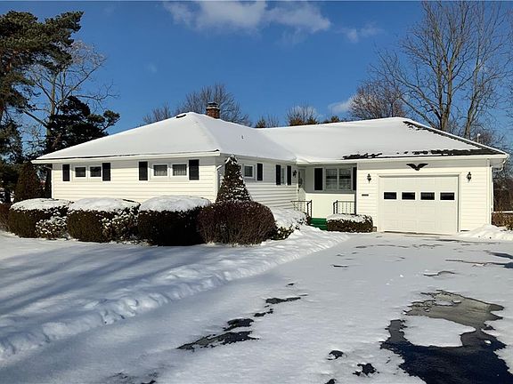 2nd image of 5 Meadowbrook Dr