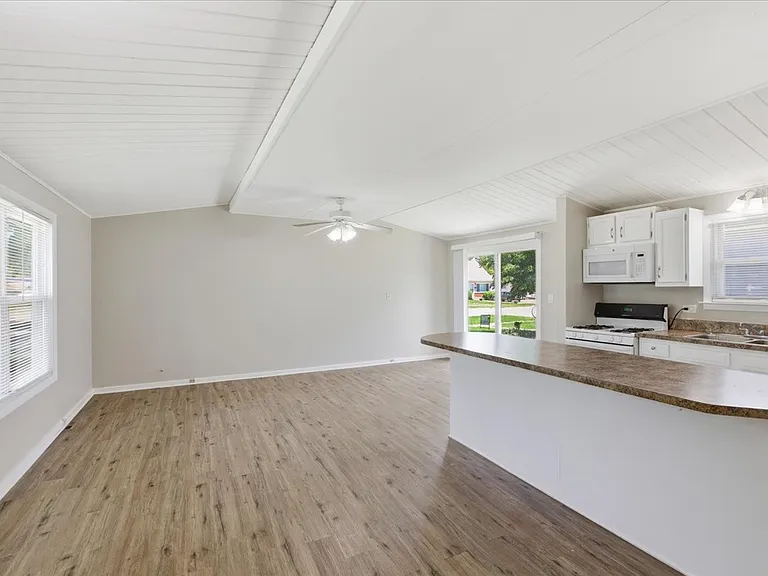3000 Gilead Ave — Photo 4