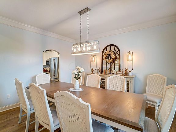 5th image of 5564 Queens Park Dr