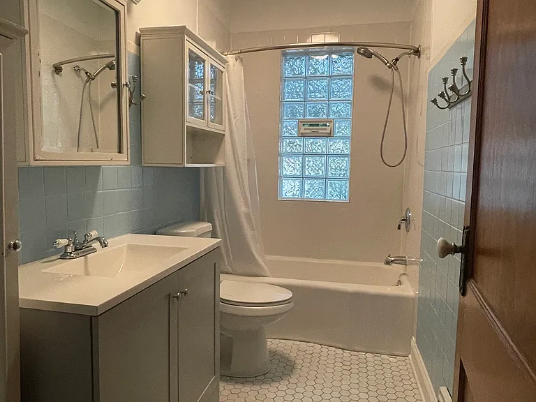117 W Naperville Rd — Photo 10