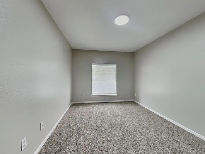 15535 Downford Dr — Photo 25