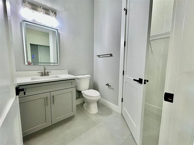 8147 Tracy Cir — Photo 21